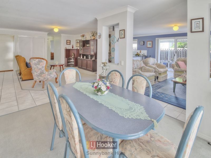 28 Magnolia Grove, Robertson QLD 4109