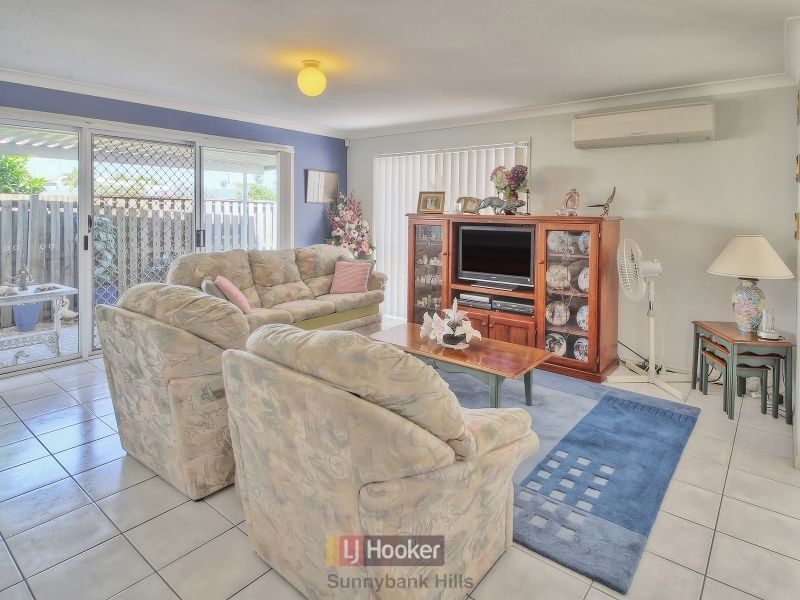 28 Magnolia Grove, Robertson QLD 4109