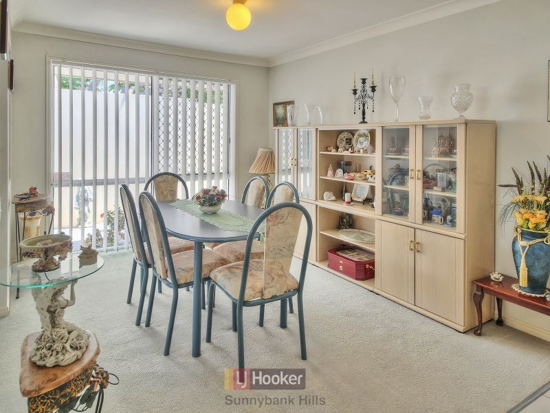 28 Magnolia Grove, Robertson QLD 4109