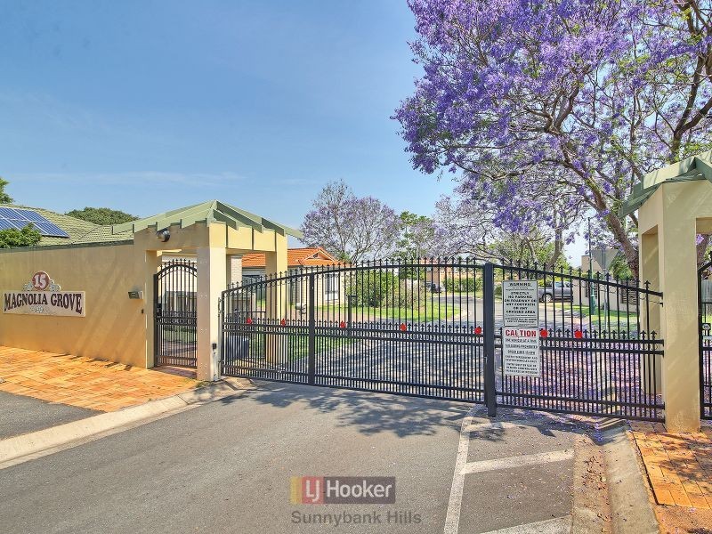 28 Magnolia Grove, Robertson QLD 4109