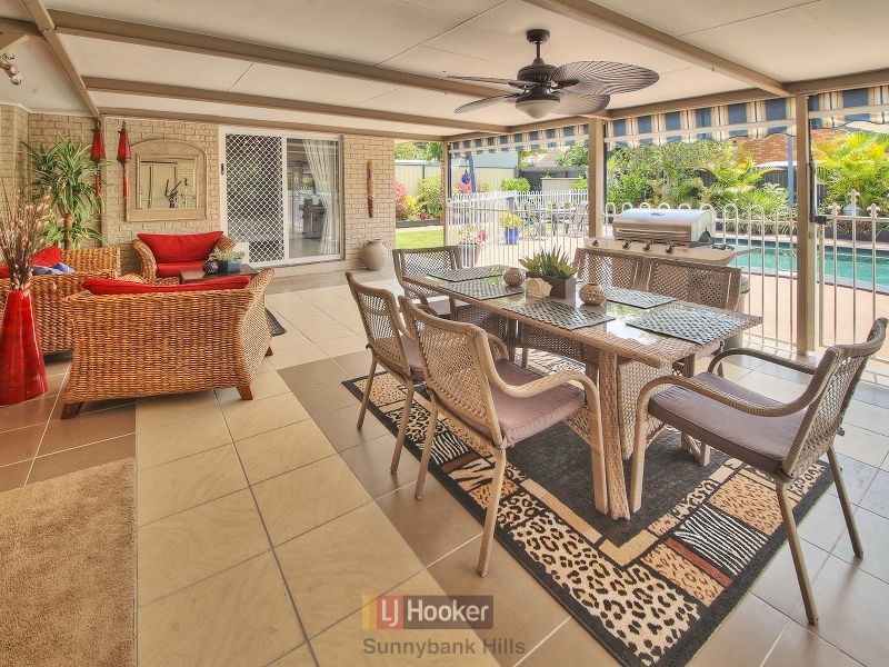 1 Lochore Court, Crestmead QLD 4132