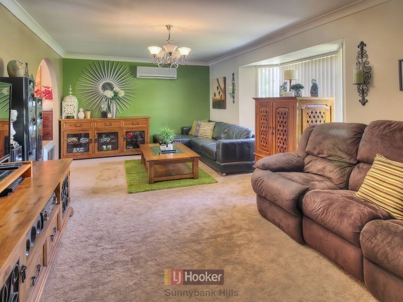 1 Lochore Court, Crestmead QLD 4132