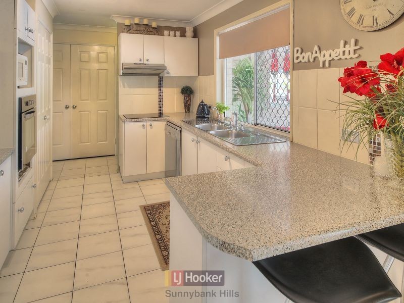 1 Lochore Court, Crestmead QLD 4132