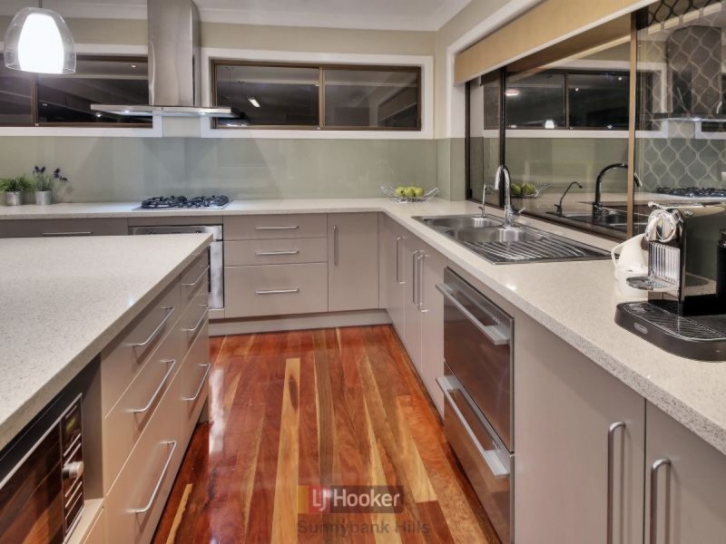 6 Rhyl Street, Macgregor QLD 4109