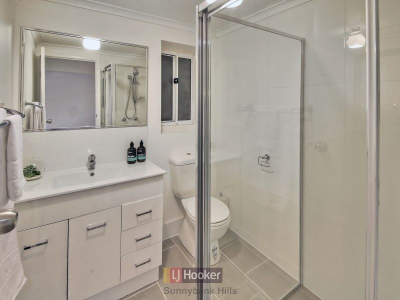 6 Rhyl Street, Macgregor QLD 4109