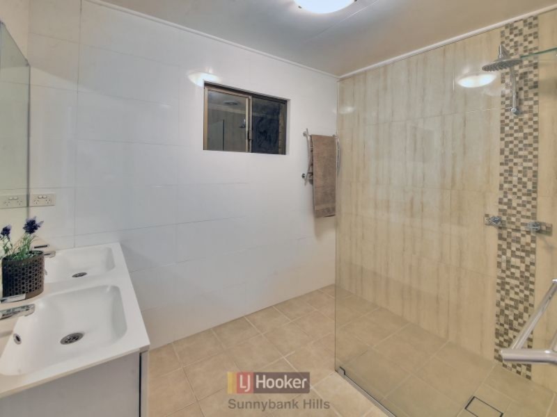 6 Rhyl Street, Macgregor QLD 4109