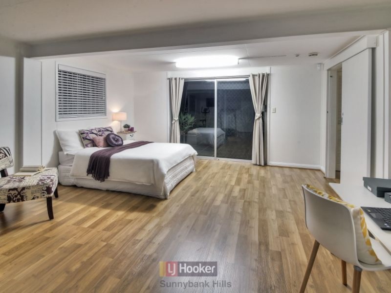 6 Rhyl Street, Macgregor QLD 4109