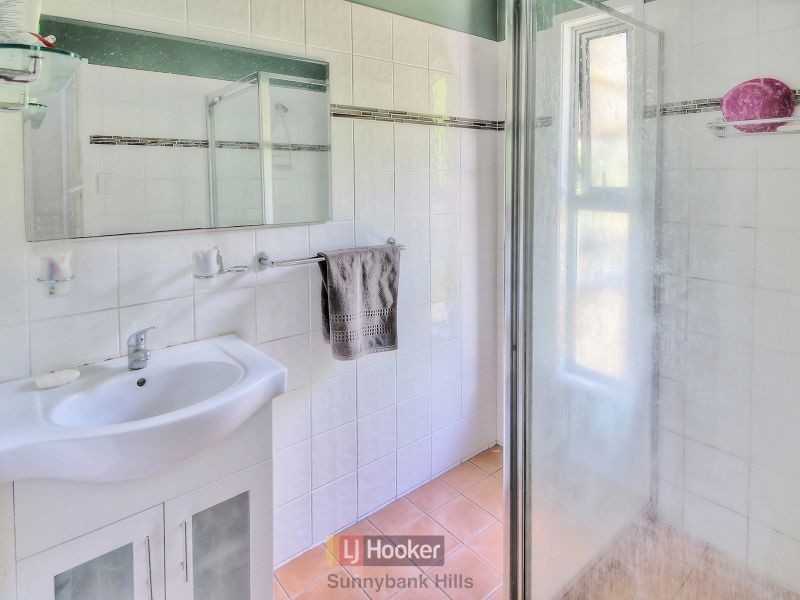 1 Dawson Road, Woodridge QLD 4114