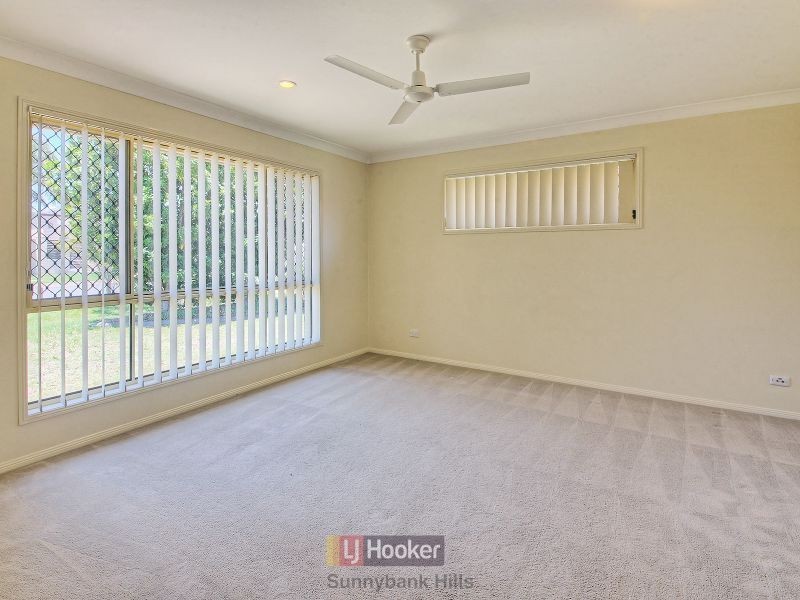 7 Finke Close, Parkinson QLD 4115