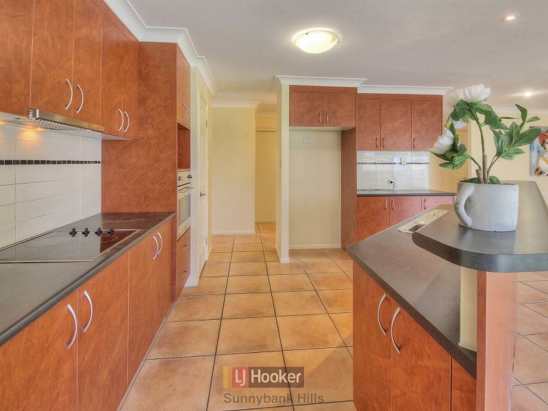 7 Finke Close, Parkinson QLD 4115