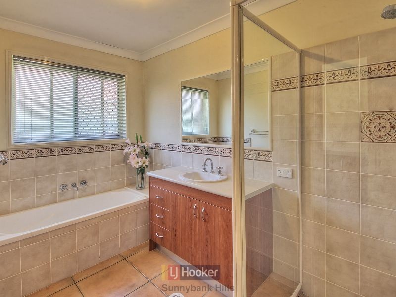 7 Finke Close, Parkinson QLD 4115