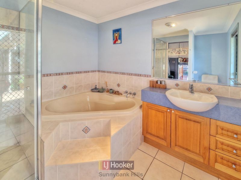 70 Lakewood Avenue, Parkinson QLD 4115