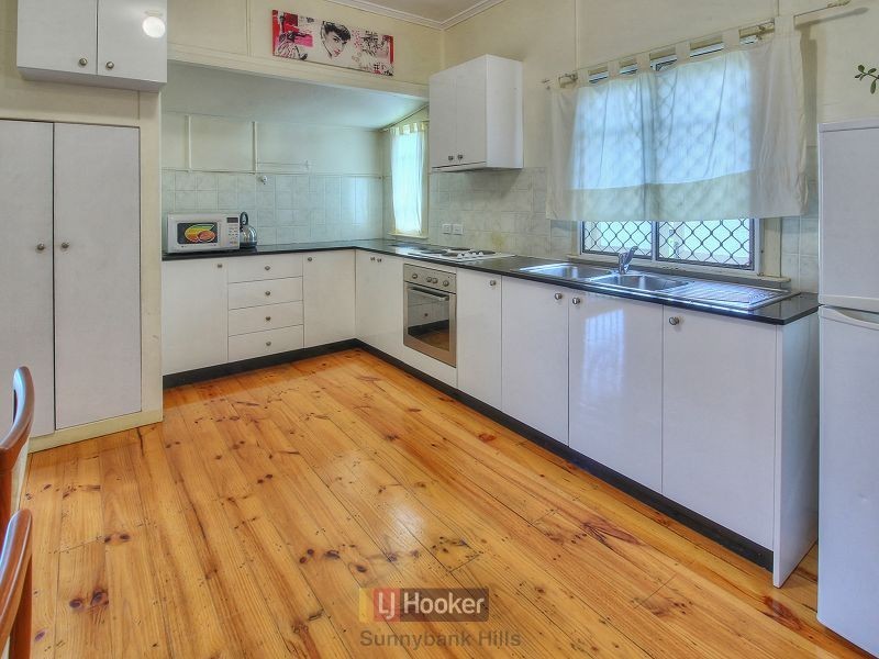 52 Beenleigh Road, Coopers Plains QLD 4108