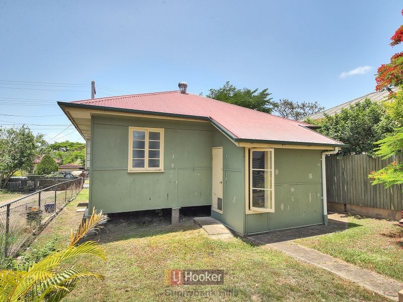 32 Dartmouth Street, Coopers Plains QLD 4108