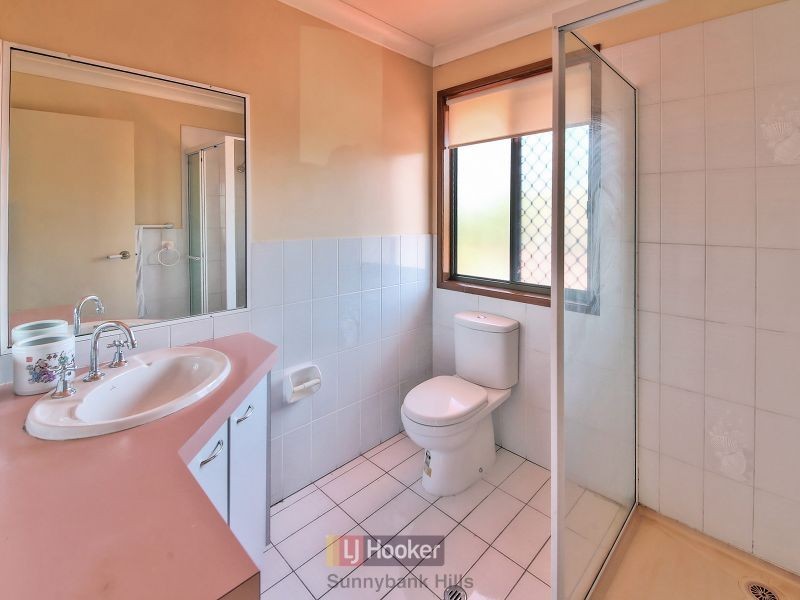 19 Roosevelt Drive, Stretton QLD 4116