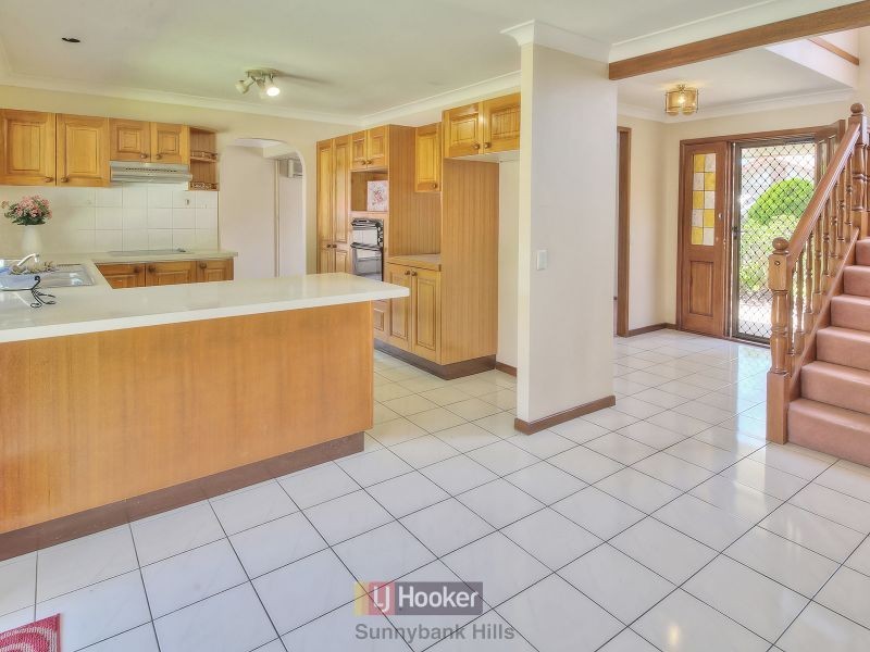 19 Roosevelt Drive, Stretton QLD 4116