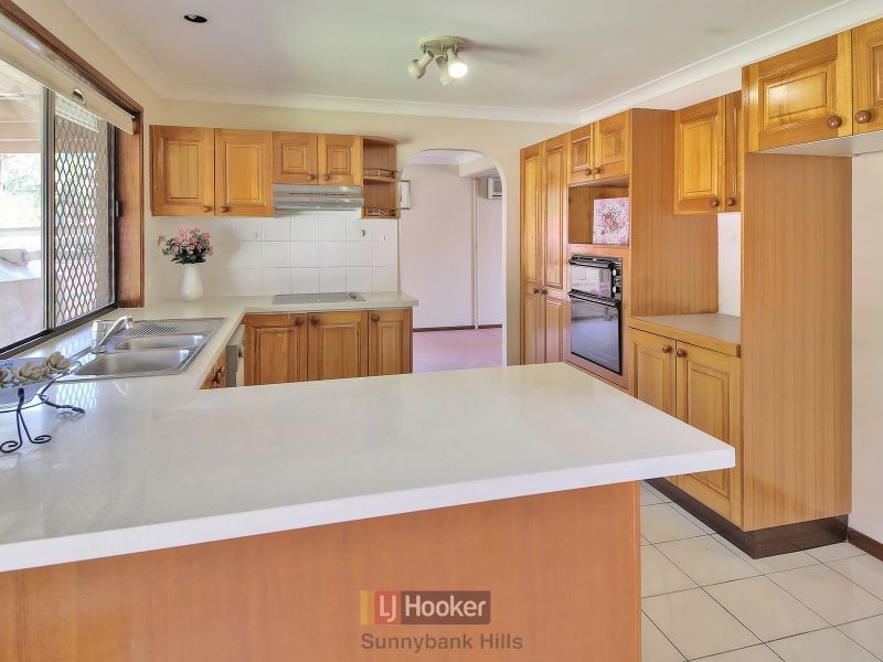 19 Roosevelt Drive, Stretton QLD 4116