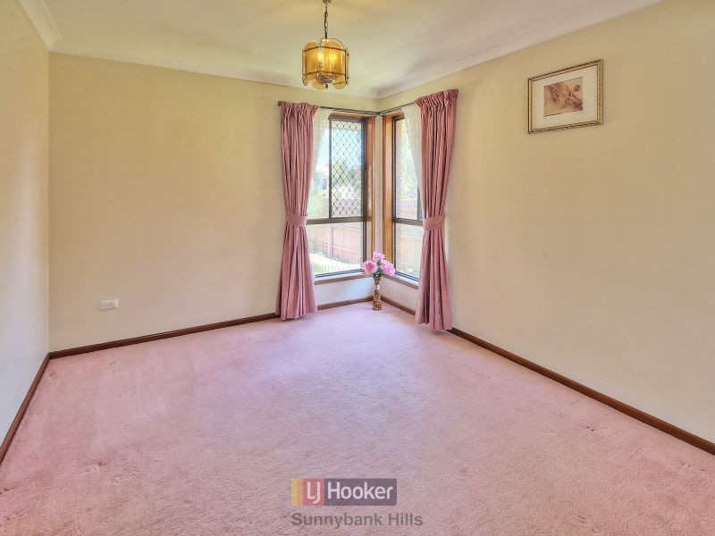 19 Roosevelt Drive, Stretton QLD 4116