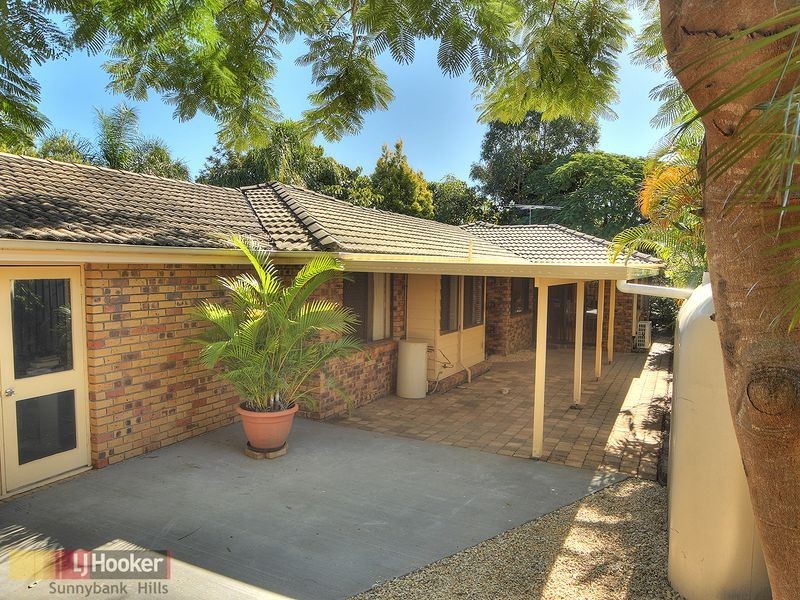 2 Chateau Street, Calamvale QLD 4116