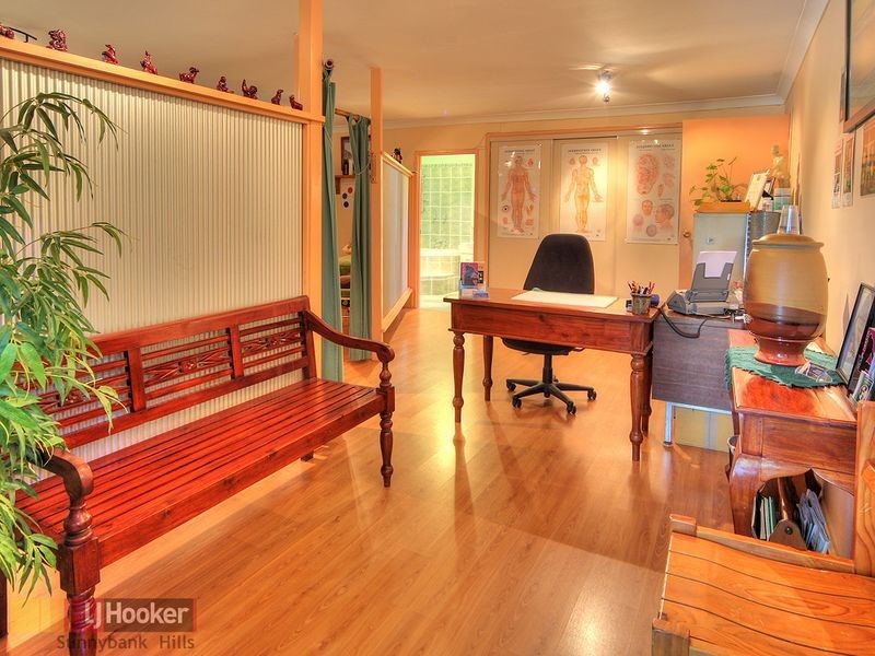 2 Chateau Street, Calamvale QLD 4116