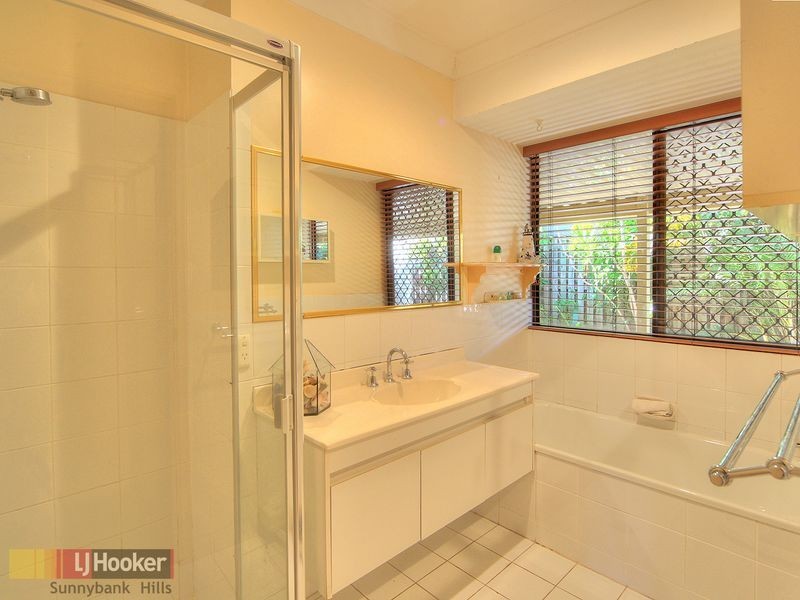 2 Chateau Street, Calamvale QLD 4116