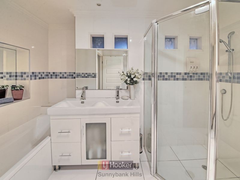 1 Jubilee Close, Eight Mile Plains QLD 4113