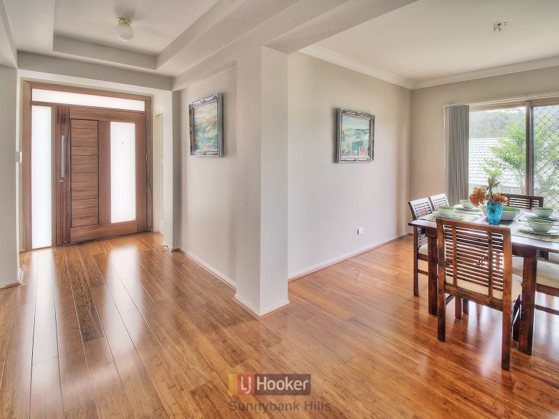 11 Mayfair Place, Stretton QLD 4116