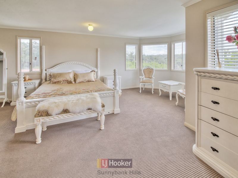 11 Mayfair Place, Stretton QLD 4116