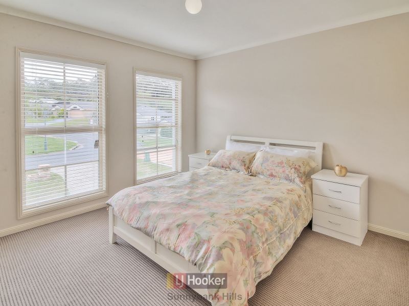 11 Mayfair Place, Stretton QLD 4116
