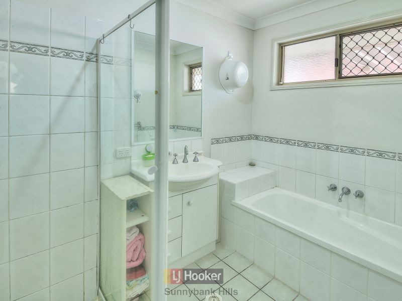 68 Shelduck Place, Calamvale QLD 4116