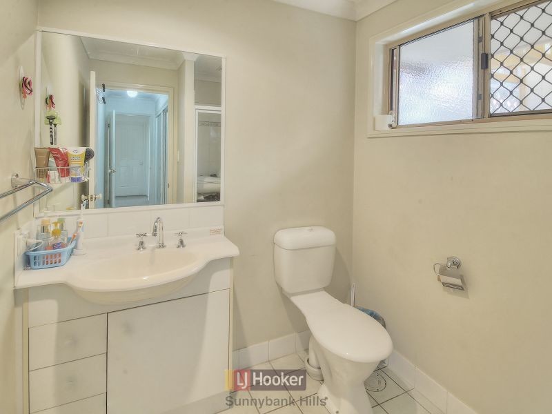 68 Shelduck Place, Calamvale QLD 4116
