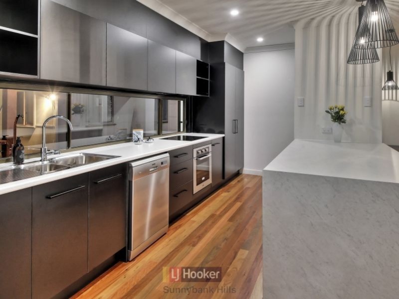 54 Liverpool Street, Eight Mile Plains QLD 4113