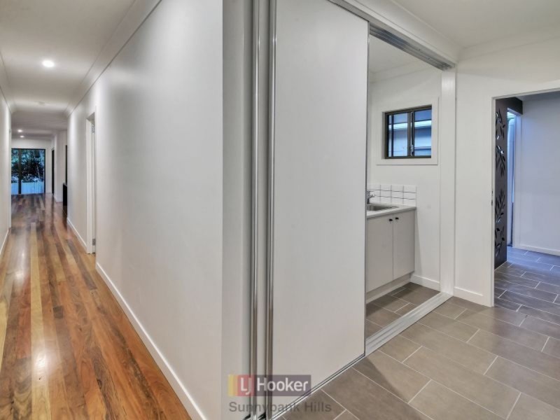 54 Liverpool Street, Eight Mile Plains QLD 4113