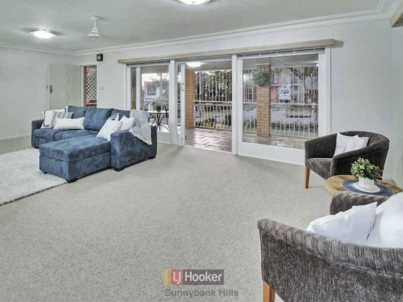 19 Koumala Street, Mansfield QLD 4122