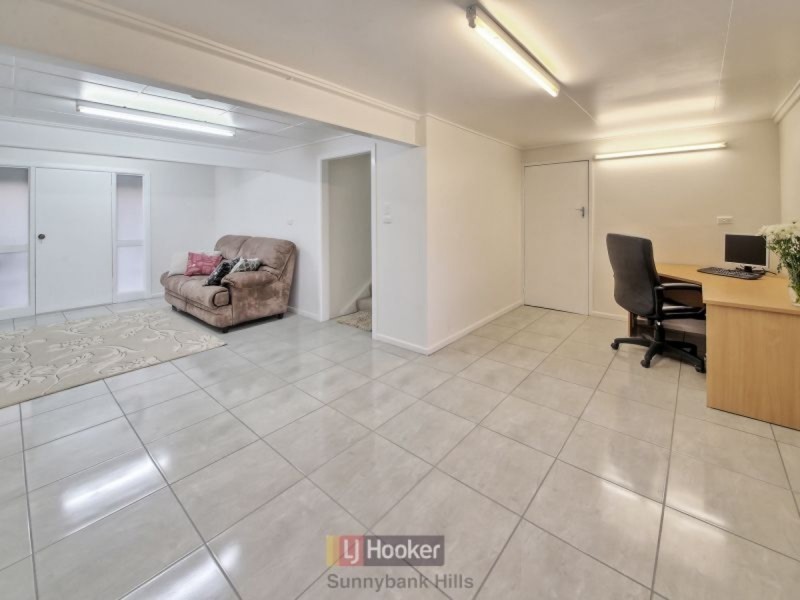 19 Koumala Street, Mansfield QLD 4122