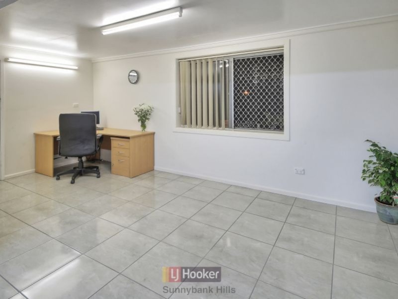 19 Koumala Street, Mansfield QLD 4122