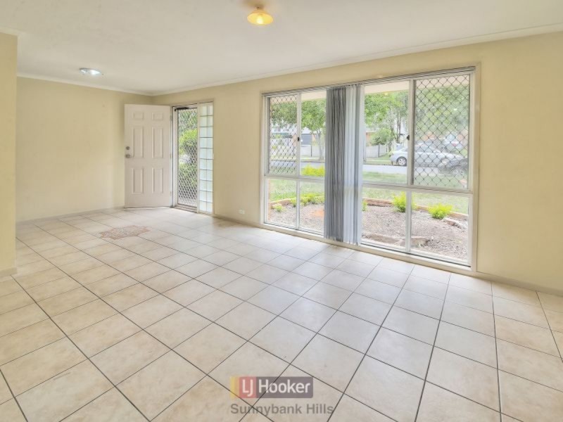 5 Leven Street, Coopers Plains QLD 4108