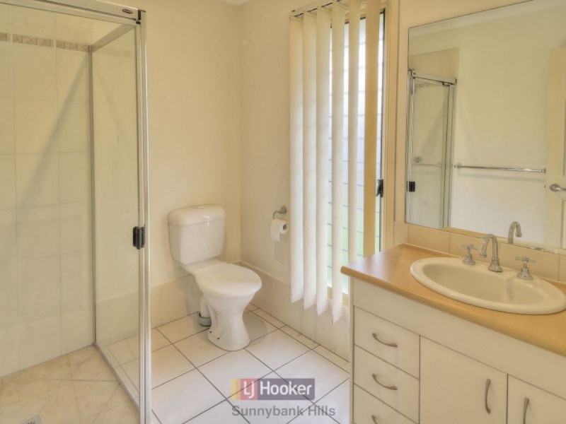 8 Ribbonwood Street, Sunnybank Hills QLD 4109