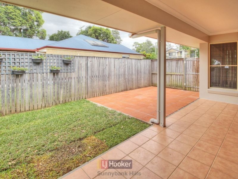 8 Ribbonwood Street, Sunnybank Hills QLD 4109