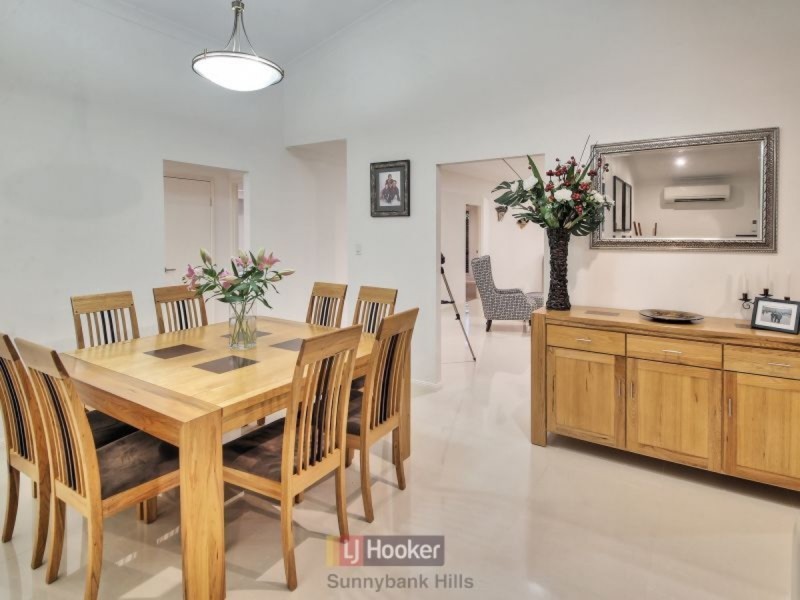 19 Yewleaf Place, Calamvale QLD 4116