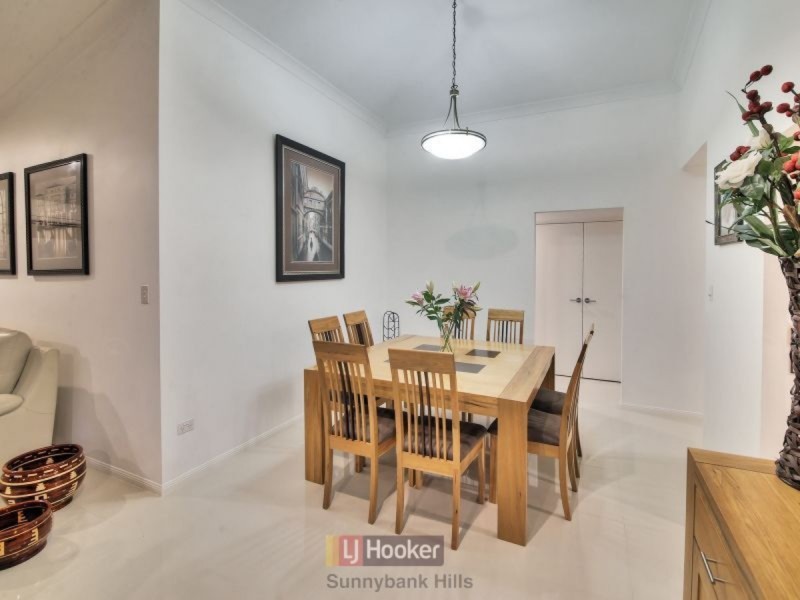 19 Yewleaf Place, Calamvale QLD 4116