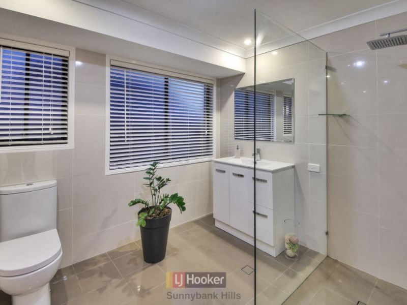 19 Yewleaf Place, Calamvale QLD 4116