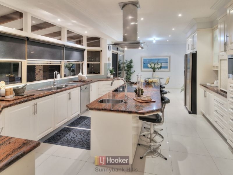 28 Fig Tree Street, Calamvale QLD 4116