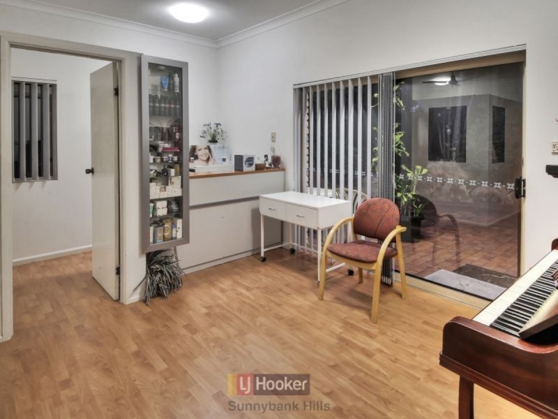 28 Fig Tree Street, Calamvale QLD 4116