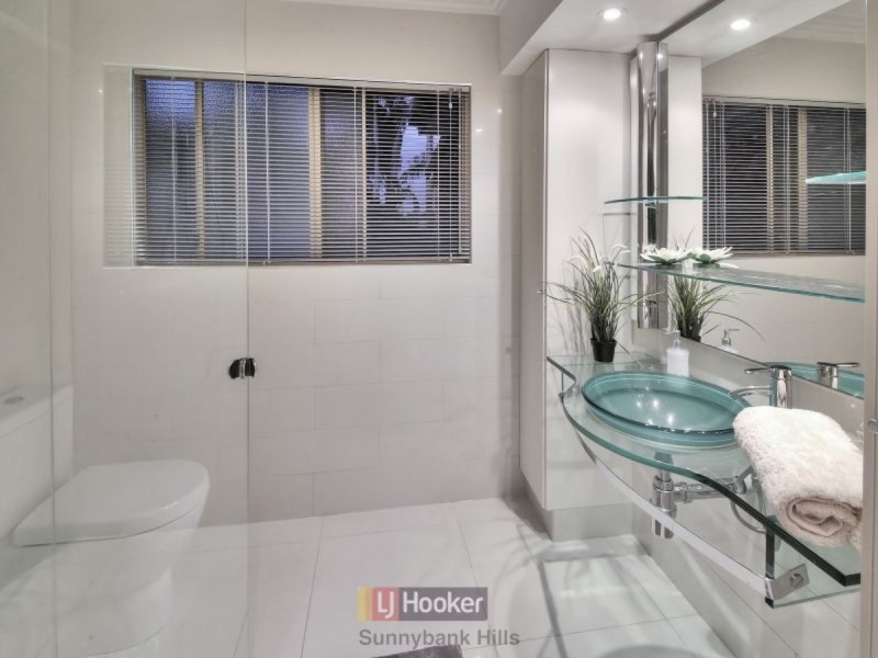 28 Fig Tree Street, Calamvale QLD 4116