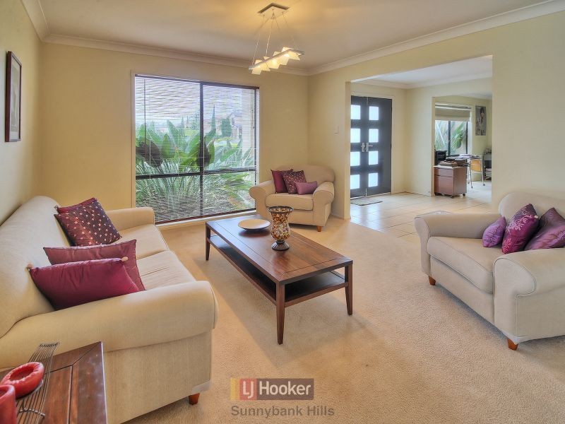 29 Regal Place, Eight Mile Plains QLD 4113