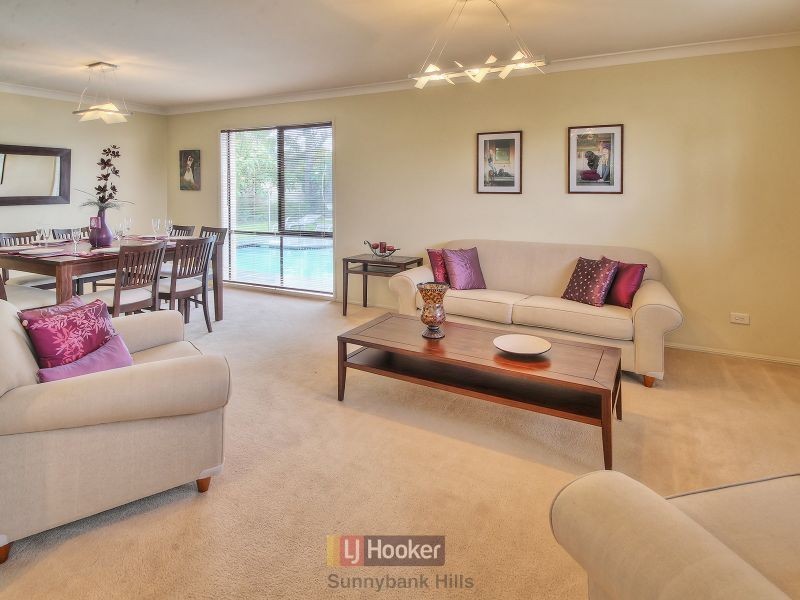 29 Regal Place, Eight Mile Plains QLD 4113