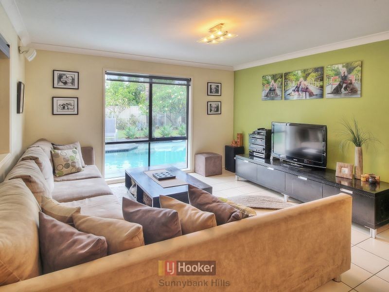 29 Regal Place, Eight Mile Plains QLD 4113