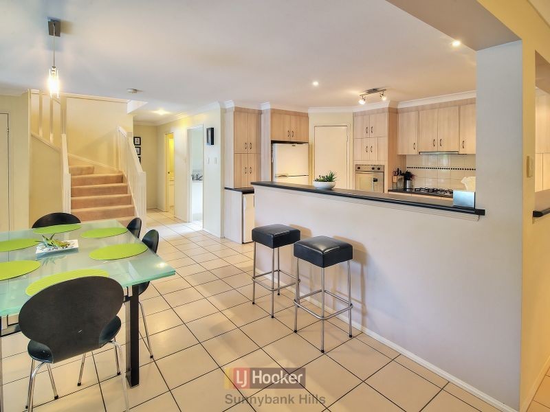 29 Regal Place, Eight Mile Plains QLD 4113