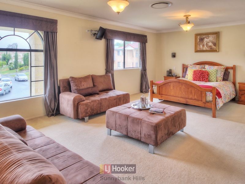 29 Regal Place, Eight Mile Plains QLD 4113